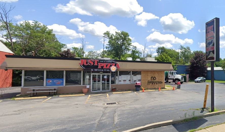 Pizzeria on Niagara Falls Blvd. in Amherst, NY 